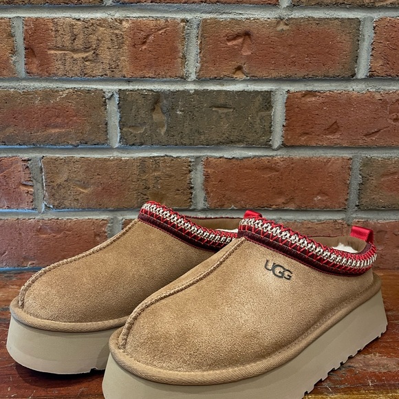 Ugg Tazz - Picture 2 of 9